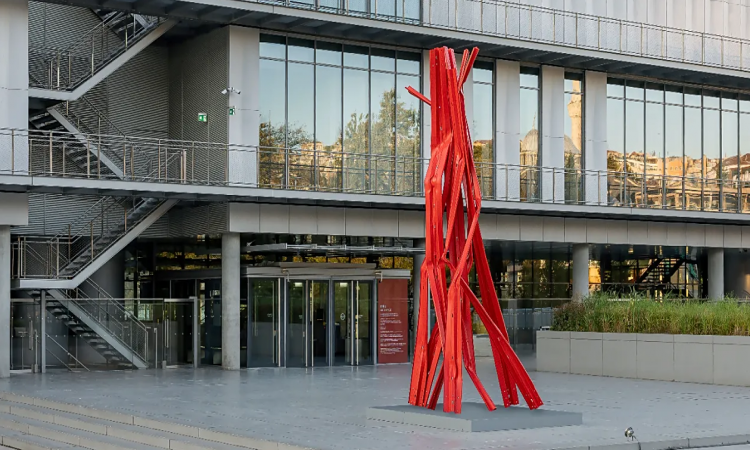 İstanbul Modern’e Bettina Pousttchi’den dev heykel